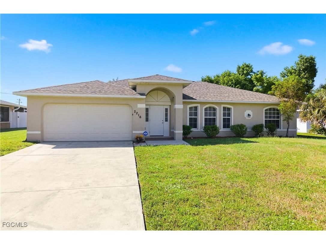 2216 SE 15th Place Cape Coral FL 33990 2025017759 image1