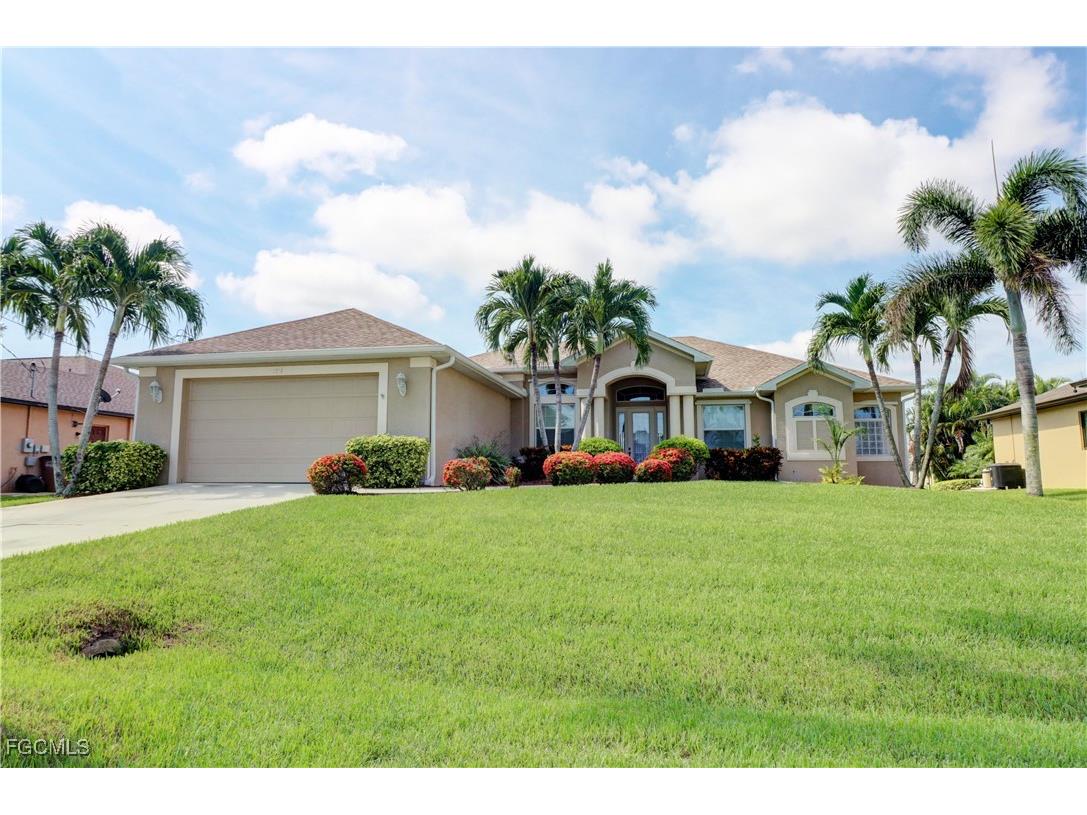 2216 SW 43rd Lane Cape Coral FL 33914 2025000639 image1