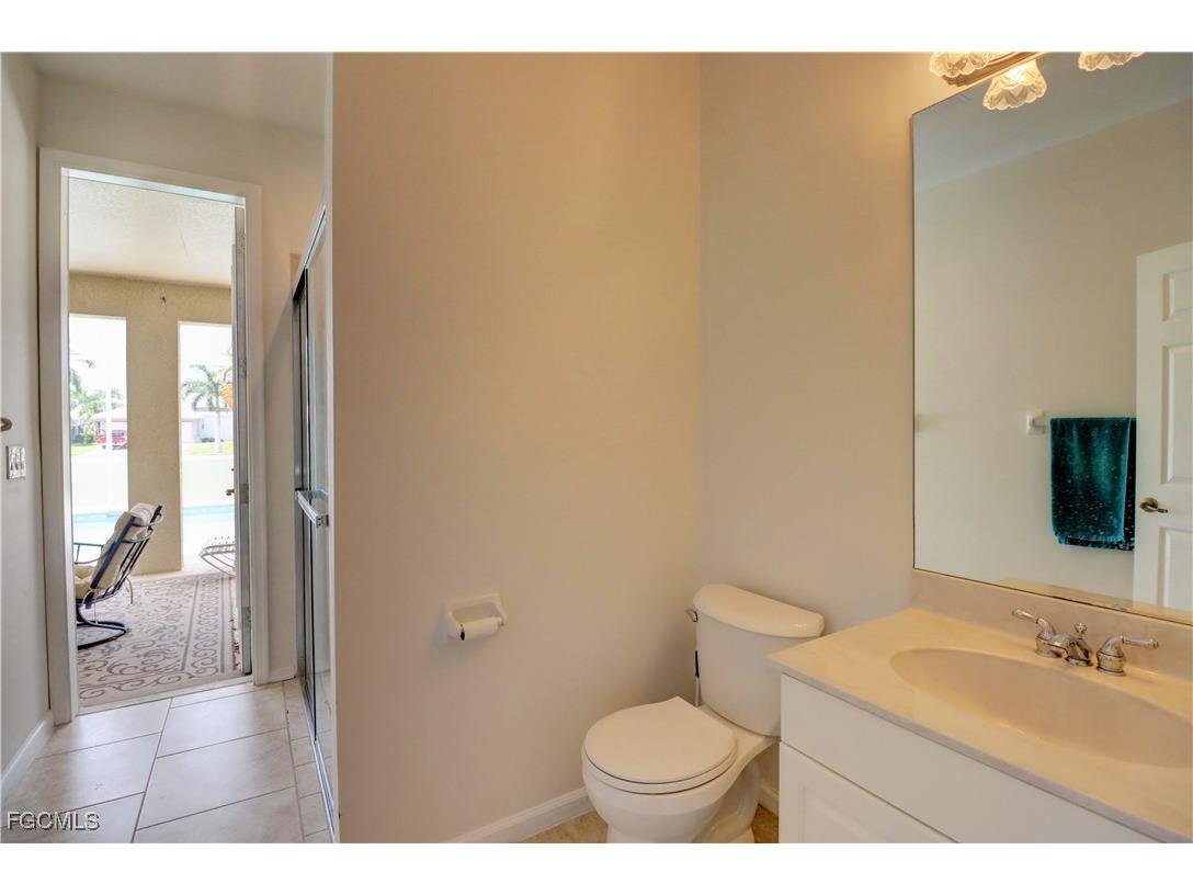 2216 SW 43rd Lane Cape Coral FL 33914 2025000639 image15