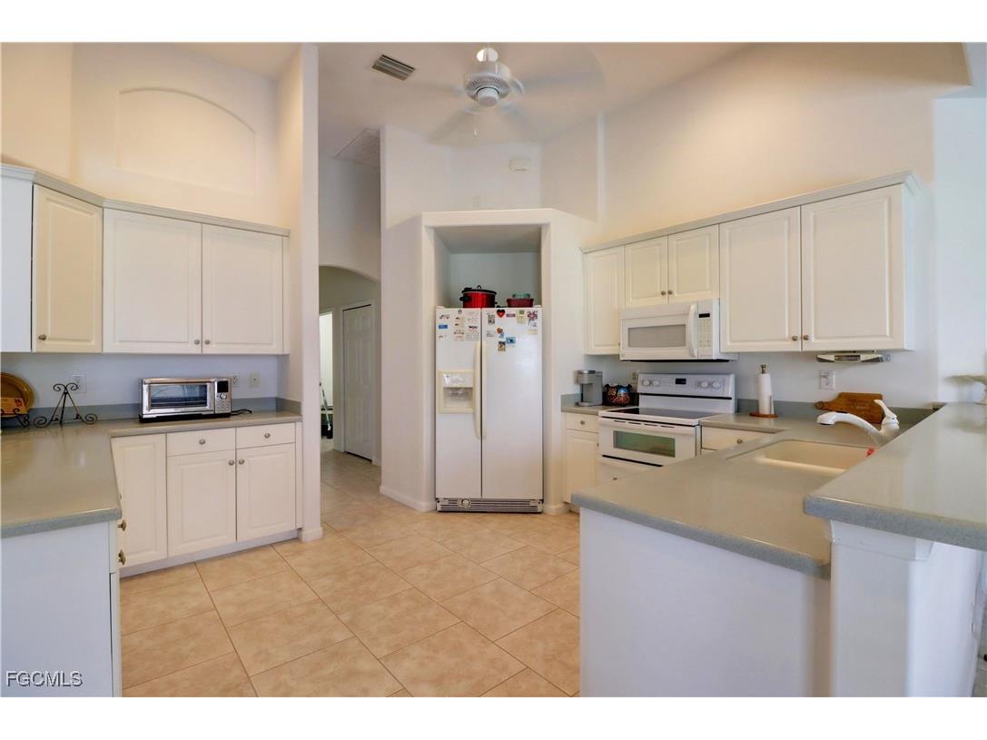 2216 SW 43rd Lane Cape Coral FL 33914 2025000639 image28