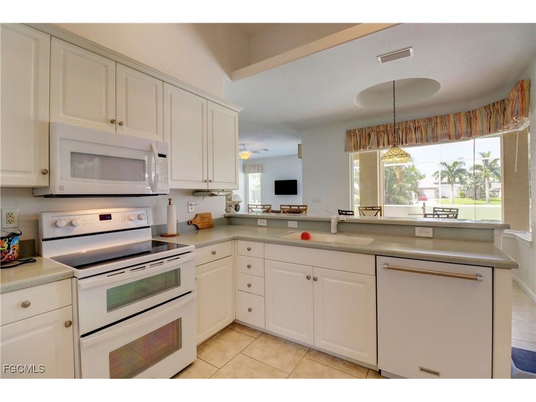 2216 SW 43rd Lane Cape Coral FL 33914 2025000639 image35