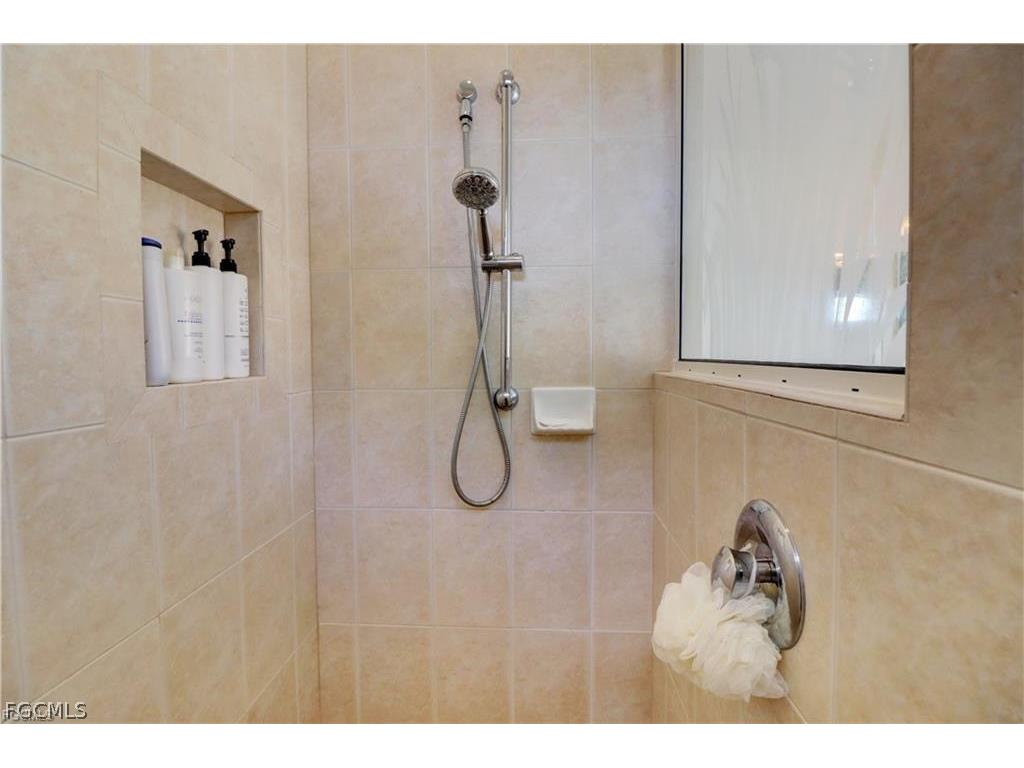 2216 SW 43rd Lane Cape Coral FL 33914 2026011027 image20