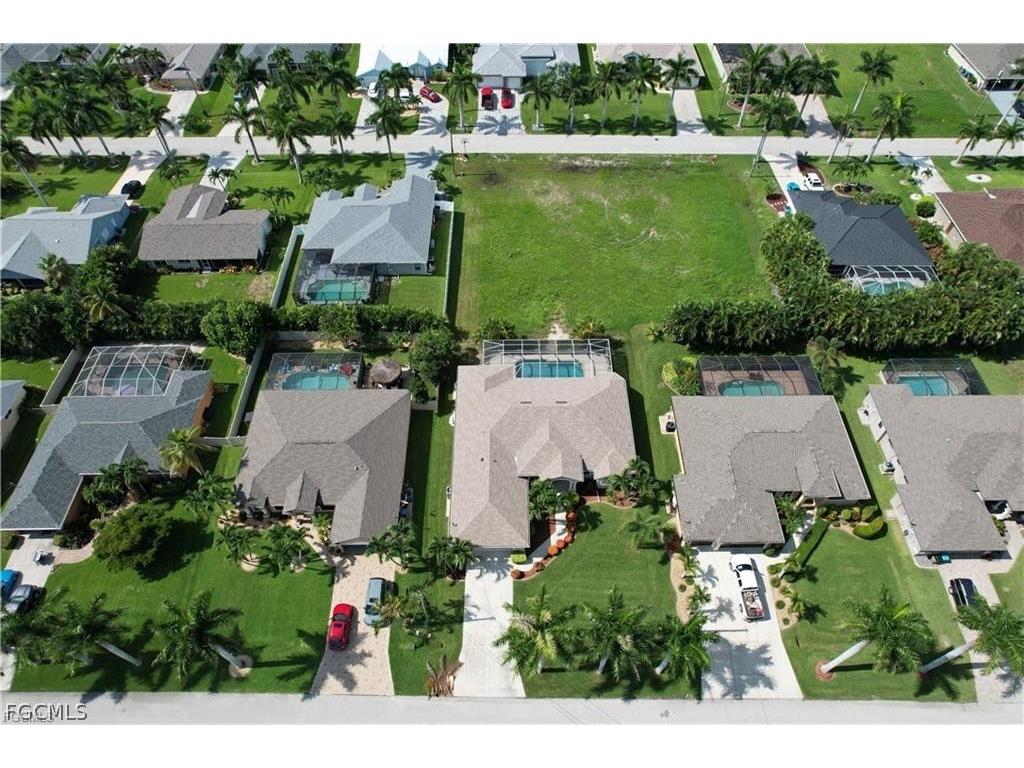 2216 SW 43rd Lane Cape Coral FL 33914 2026011027 image33