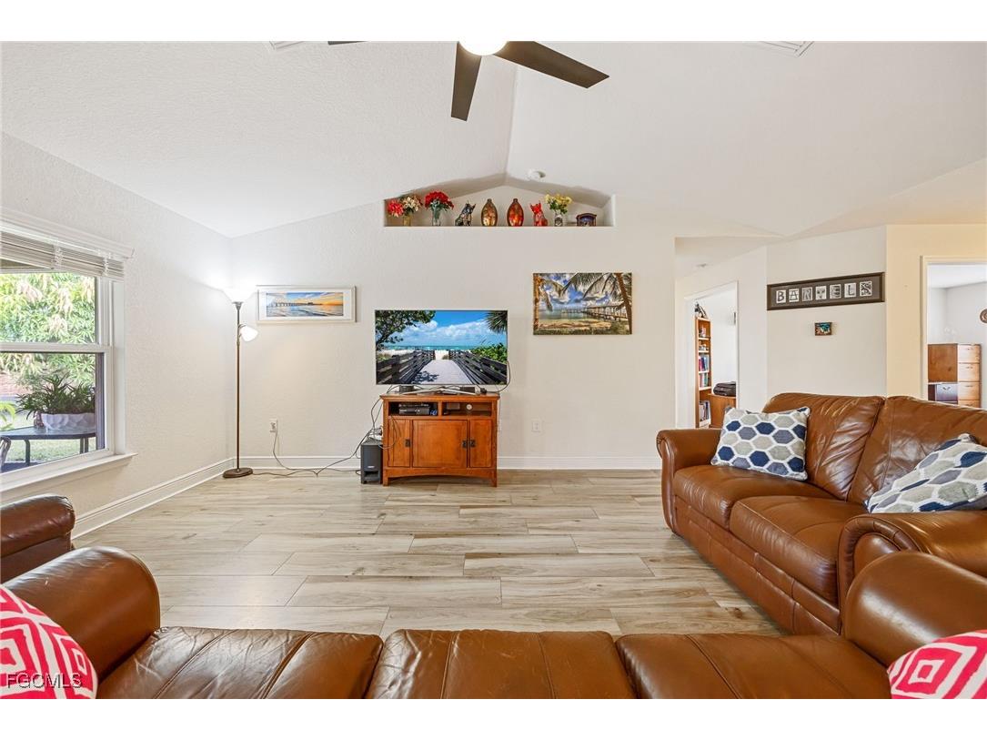 2216 SW 8th Court Cape Coral FL 33991 2025010917 image11