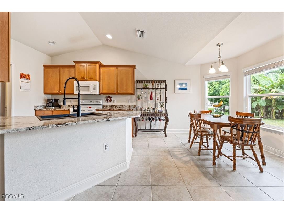 2216 SW 8th Court Cape Coral FL 33991 2025010917 image14