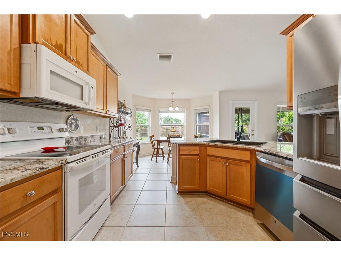 2216 SW 8th Court Cape Coral FL 33991 2025010917 image19