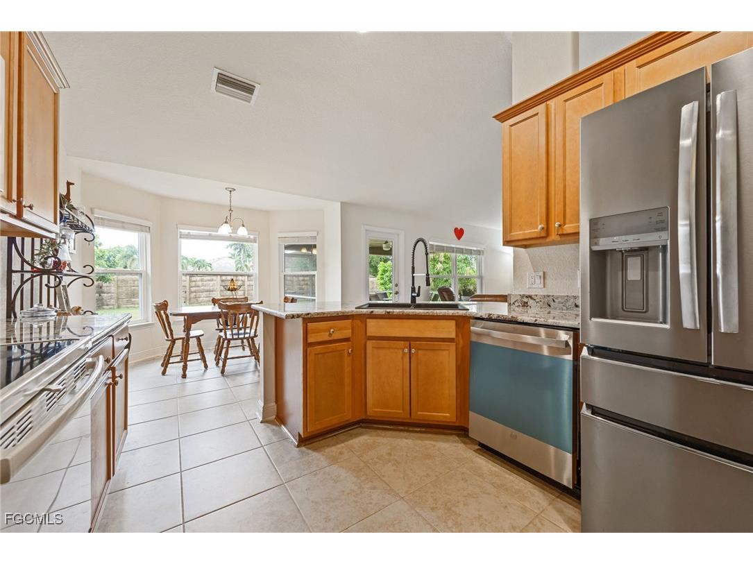 2216 SW 8th Court Cape Coral FL 33991 2025010917 image20