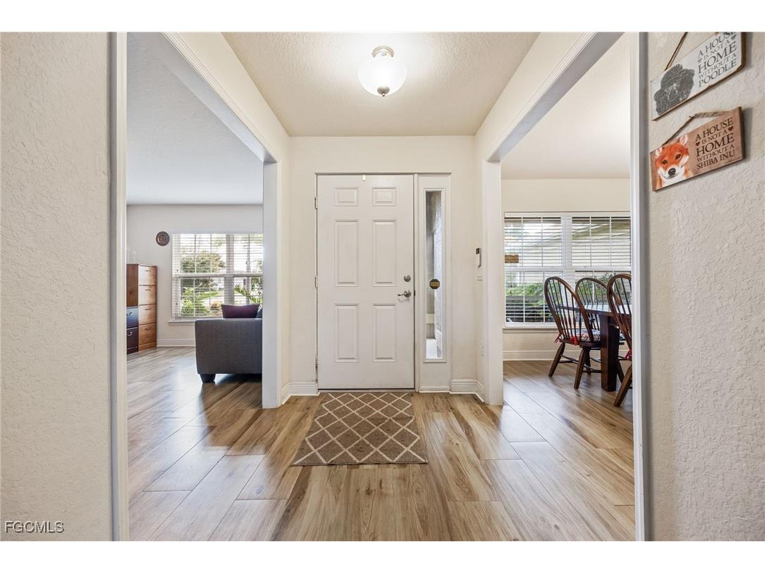 2216 SW 8th Court Cape Coral FL 33991 2025010917 image4