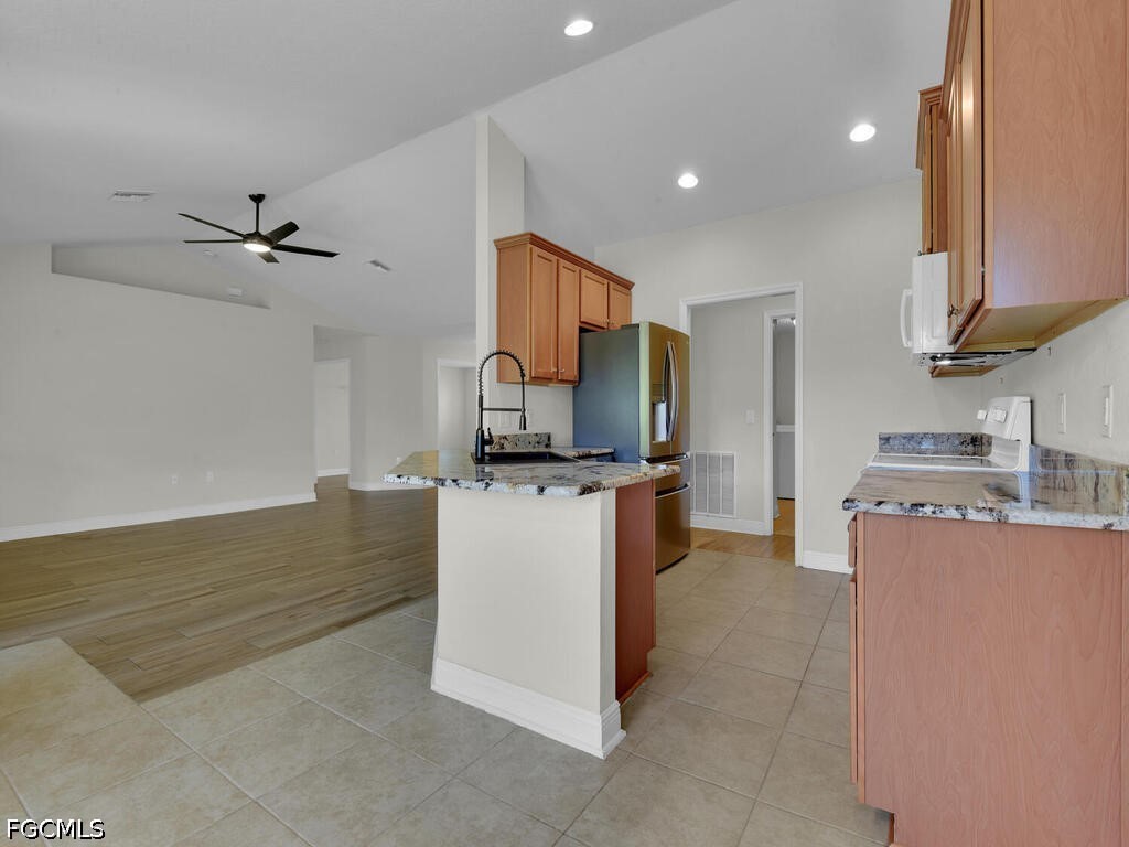 2216 SW 8th Court Cape Coral FL 33991 2026013417 image10