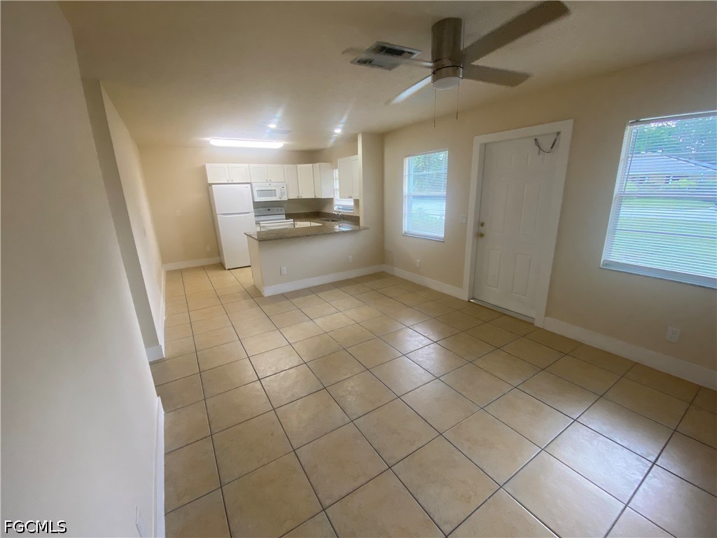 2217-2219 Violet Drive #2217 Fort Myers FL 33905 2026029510 image3