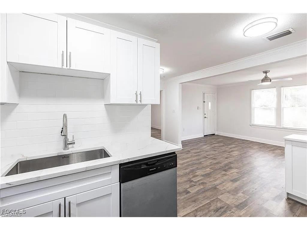 2217 Dora Street Fort Myers FL 33901 2025015746 image10