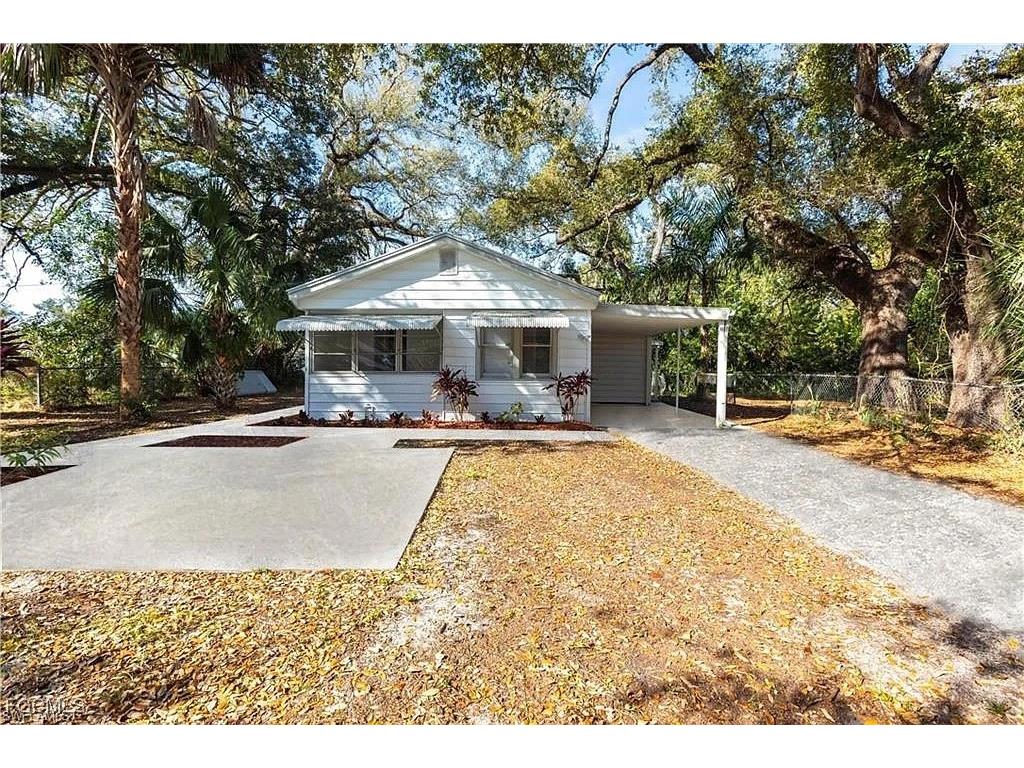 2217 Dora Street Fort Myers FL 33901 2025015746 image2