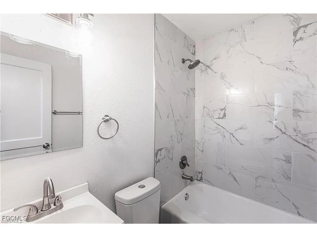2217 Dora Street Fort Myers FL 33901 2025015746 image21