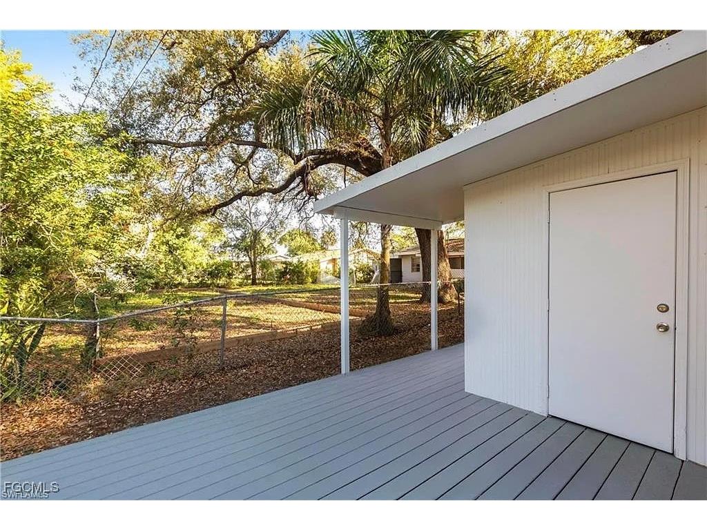 2217 Dora Street Fort Myers FL 33901 2025015746 image3