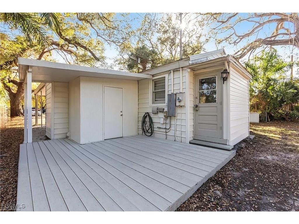 2217 Dora Street Fort Myers FL 33901 2025015746 image4