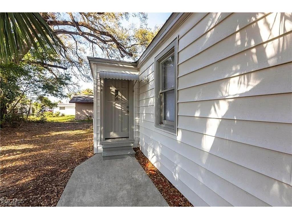 2217 Dora Street Fort Myers FL 33901 2025015746 image5