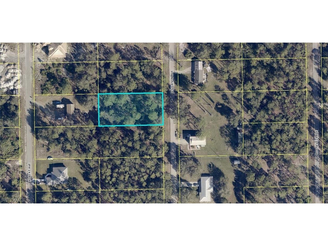 2217 Jefferson Avenue Alva FL 33920 223032352 image1