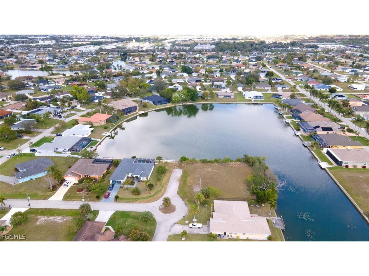 2217 NE 2nd Street Cape Coral FL 33909 2026008726 image3