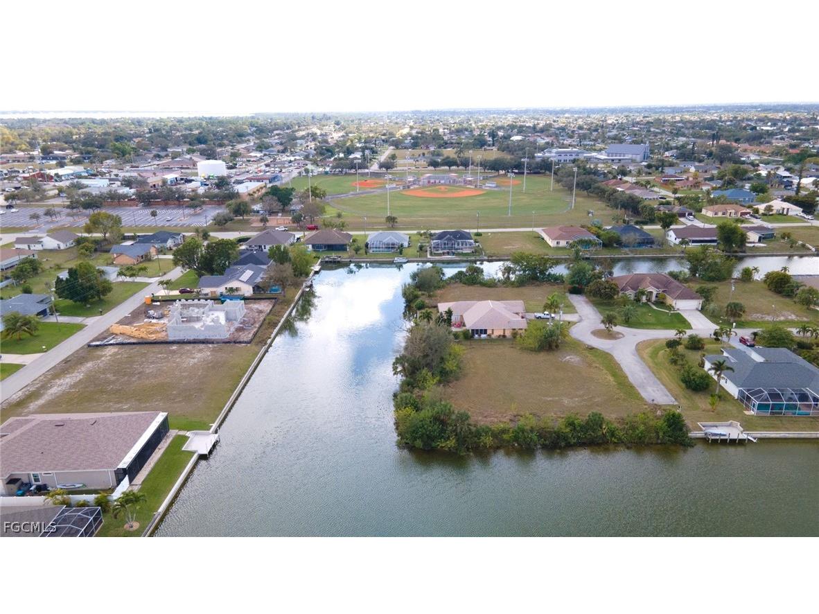 2217 NE 2nd Street Cape Coral FL 33909 2026008726 image6