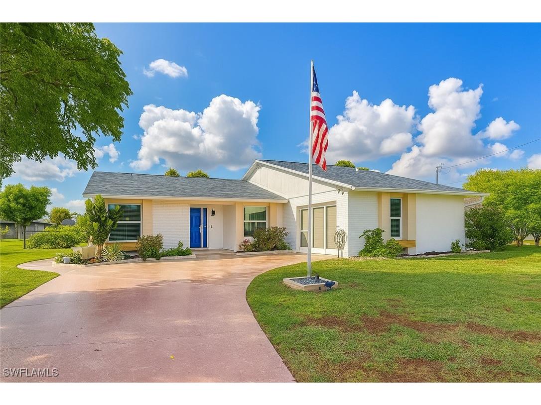 2217 SE 15th Terrace Cape Coral FL 33990 225057517 image1