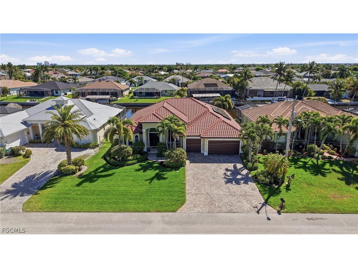 2217 SE 19th Avenue Cape Coral FL 33990 2026010019 image1