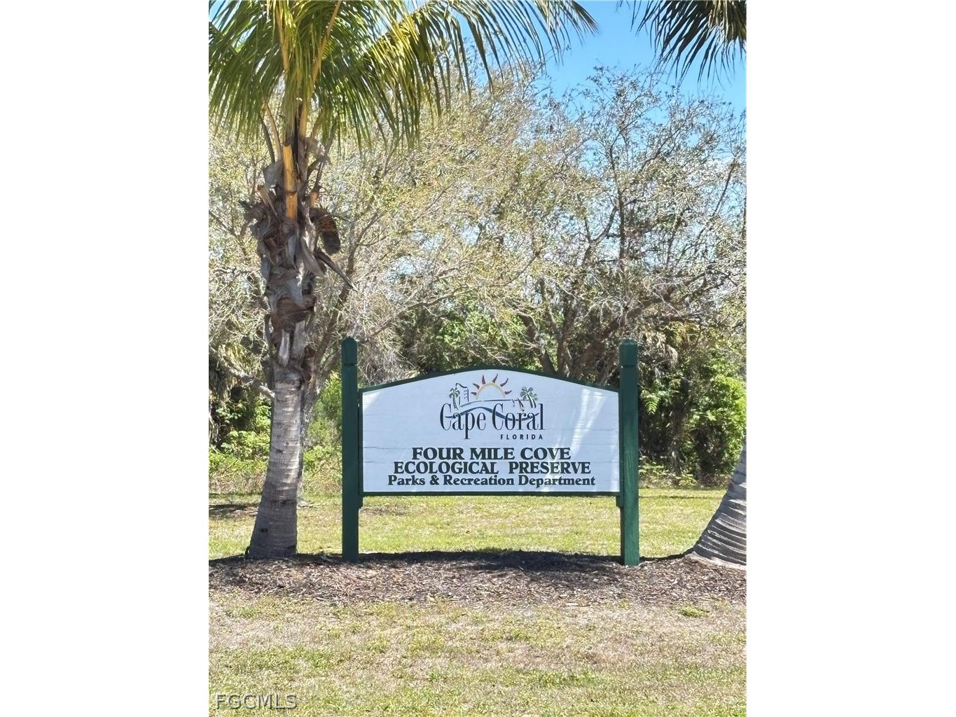 2217 SE 19th Avenue Cape Coral FL 33990 2026010019 image28