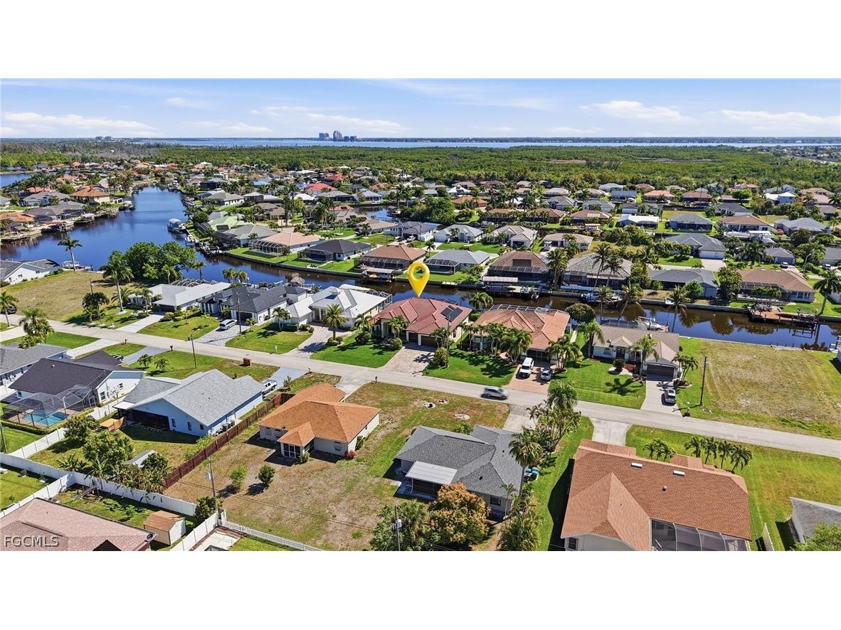 2217 SE 19th Avenue Cape Coral FL 33990 2026010019 image5