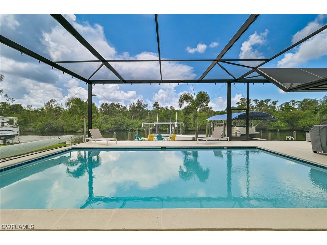 2218 Coral Point Drive Cape Coral FL 33990 223045472 image1