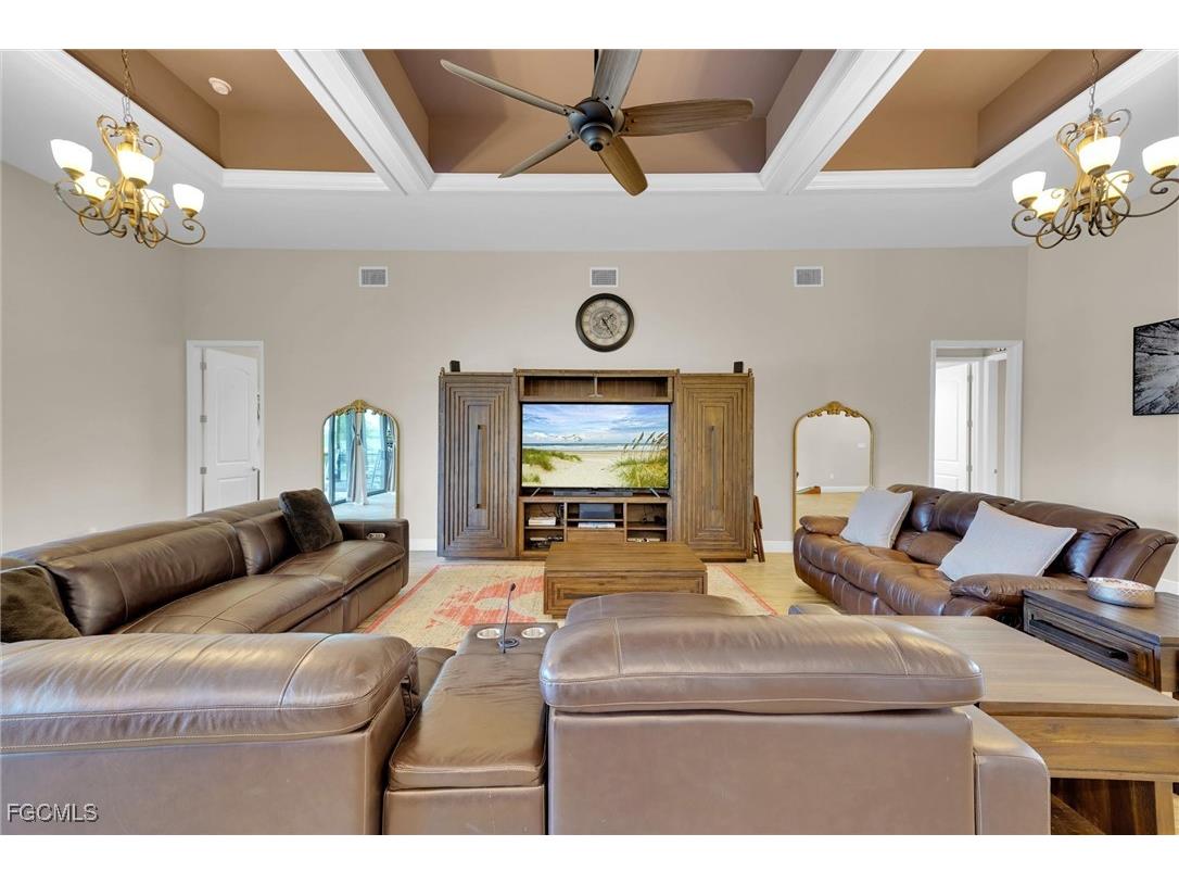 2218 NW 37th Place Cape Coral FL 33993 2025009960 image10