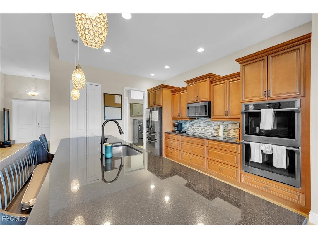 2218 NW 37th Place Cape Coral FL 33993 2025009960 image16