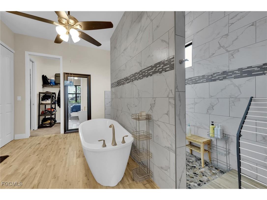 2218 NW 37th Place Cape Coral FL 33993 2025009960 image21