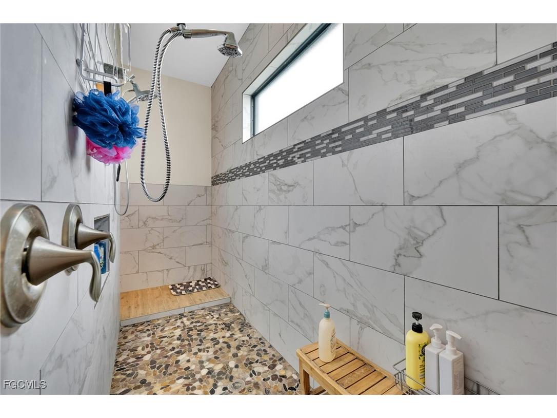 2218 NW 37th Place Cape Coral FL 33993 2025009960 image22