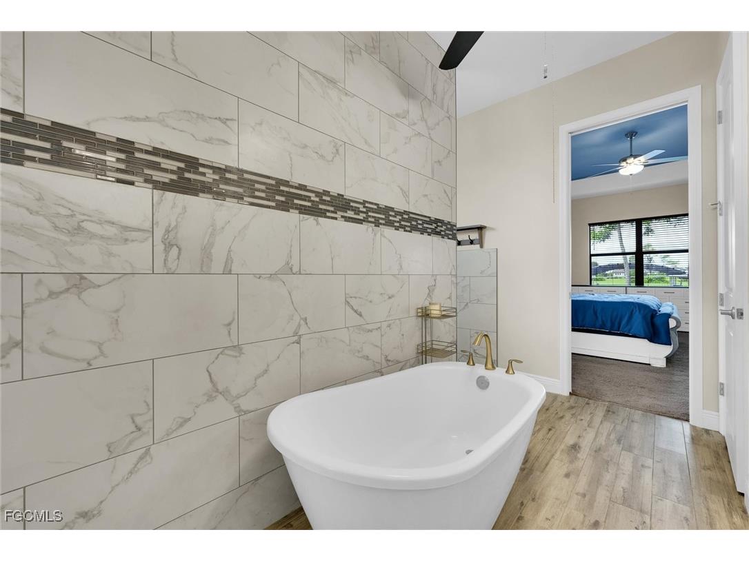 2218 NW 37th Place Cape Coral FL 33993 2025009960 image23