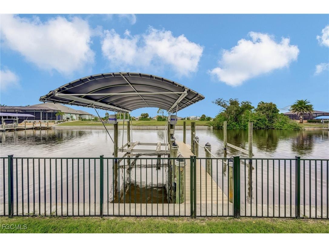 2218 NW 37th Place Cape Coral FL 33993 2025009960 image3