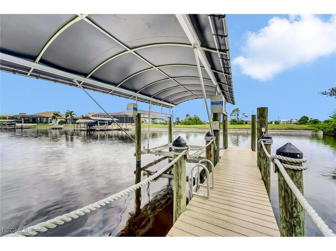 2218 NW 37th Place Cape Coral FL 33993 2025009960 image37