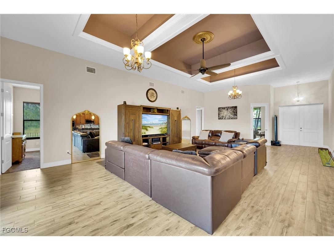 2218 NW 37th Place Cape Coral FL 33993 2025009960 image9