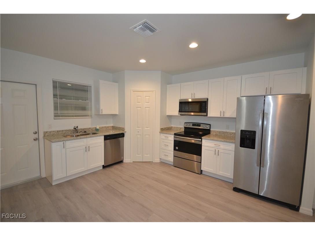 2218 Quality Life Center Way Fort Myers FL 33916 2025017389 image6