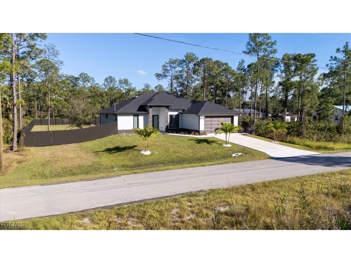 2218 Truman Avenue Alva FL 33920 2025021256 image1