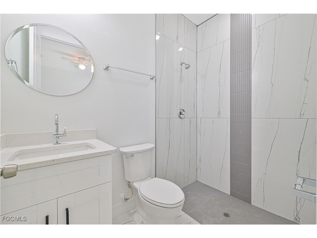 2219 Carver Avenue Fort Myers FL 33916 2025015487 image11