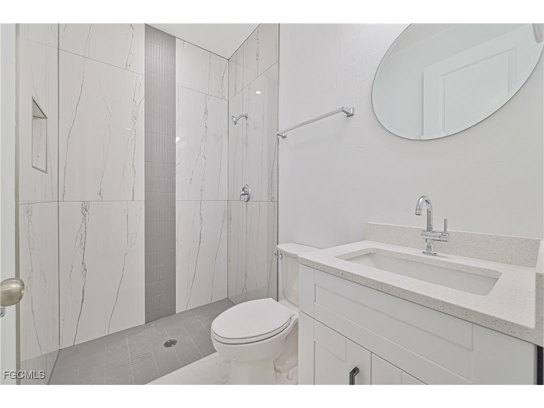 2219 Carver Avenue Fort Myers FL 33916 2025015487 image14