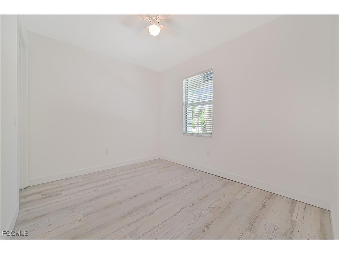 2219 Carver Avenue Fort Myers FL 33916 2025015487 image19
