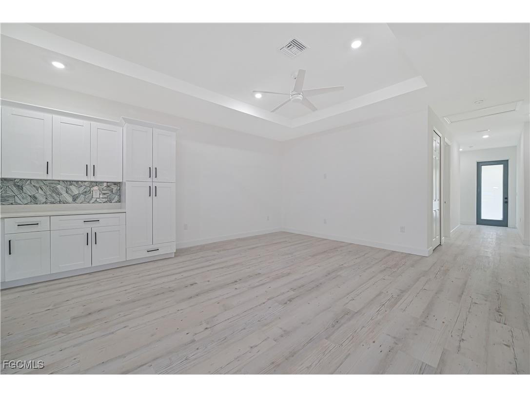 2219 Carver Avenue Fort Myers FL 33916 2025015487 image3