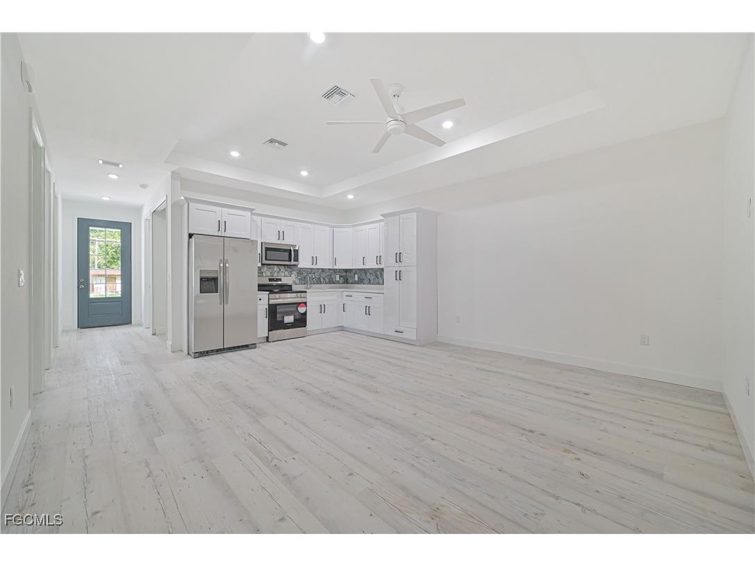 2219 Carver Avenue Fort Myers FL 33916 2025015487 image5