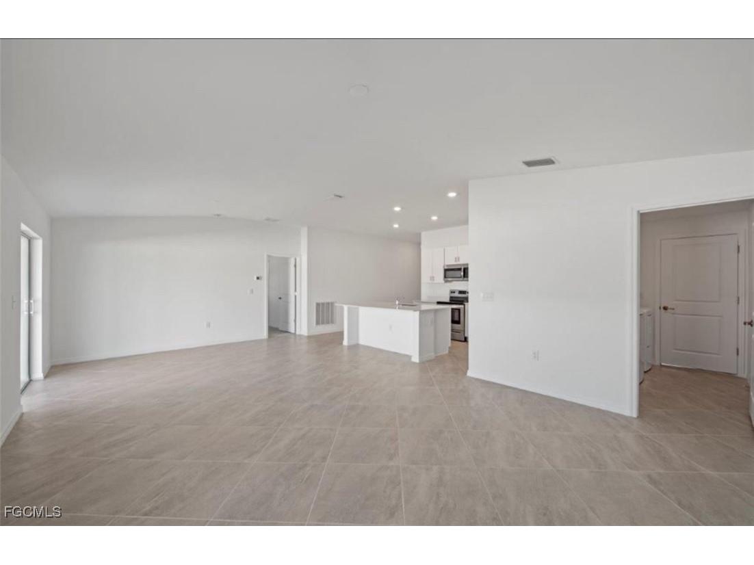 2219 NW 3rd Avenue Cape Coral FL 33993 2025017374 image11