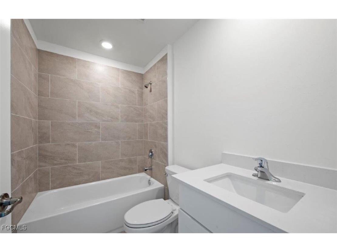 2219 NW 3rd Avenue Cape Coral FL 33993 2025017374 image14