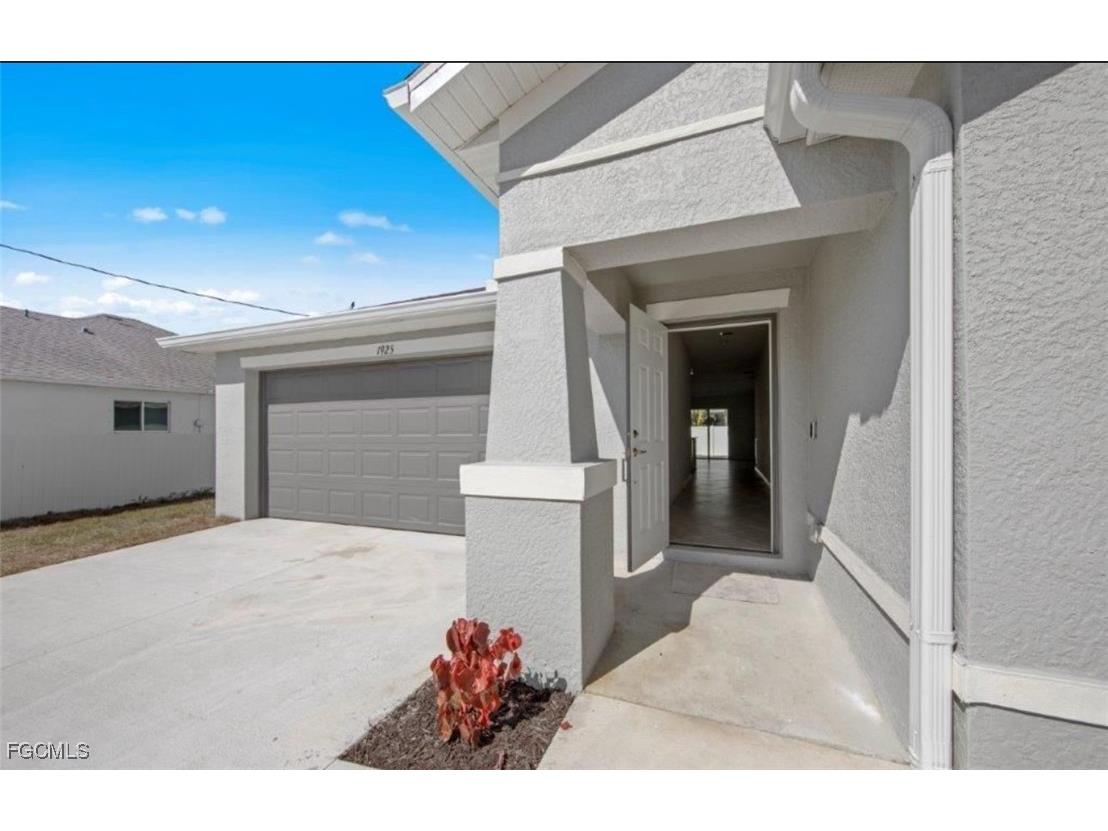 2219 NW 3rd Avenue Cape Coral FL 33993 2025017374 image2