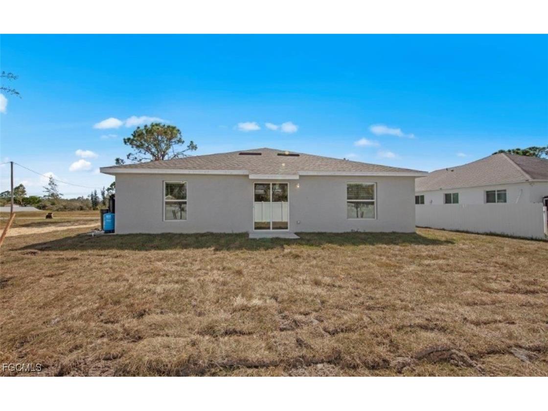 2219 NW 3rd Avenue Cape Coral FL 33993 2025017374 image20