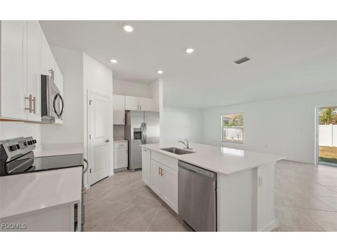 2219 NW 3rd Avenue Cape Coral FL 33993 2025017374 image6