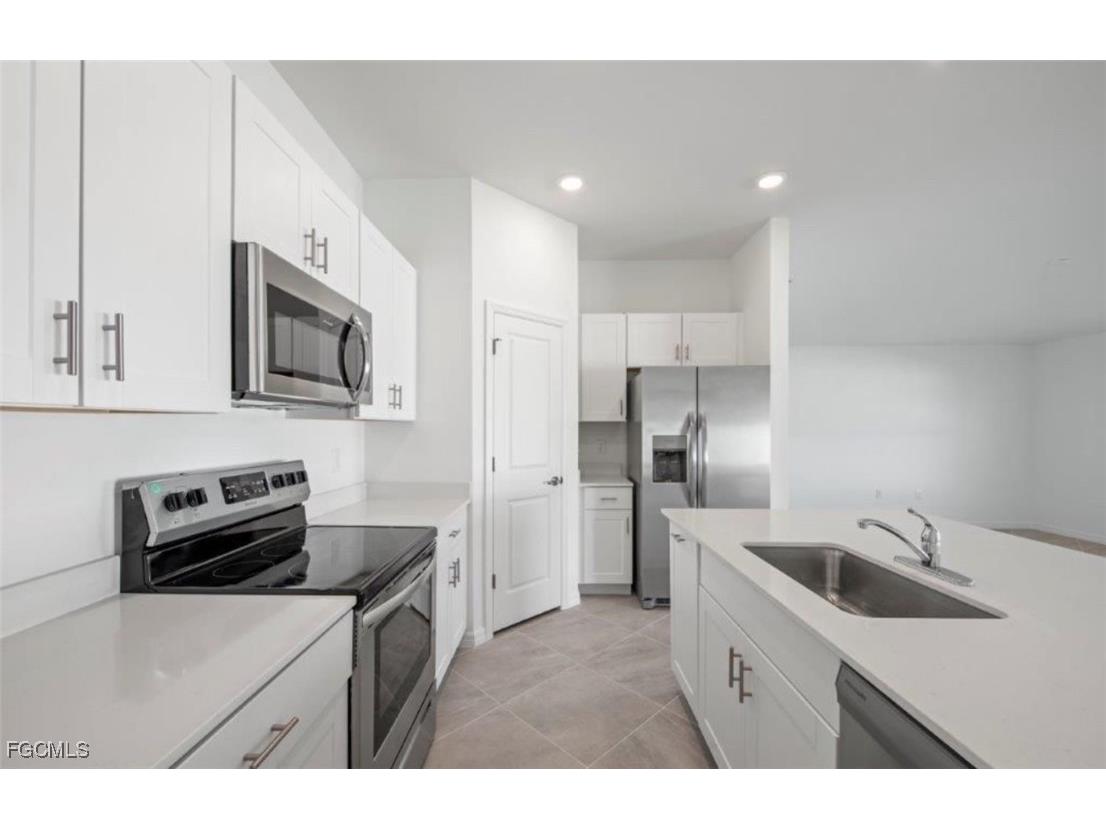 2219 NW 3rd Avenue Cape Coral FL 33993 2025017374 image7