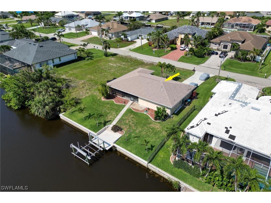 2219 SE 19th Place Cape Coral FL 33990 223032855 image1
